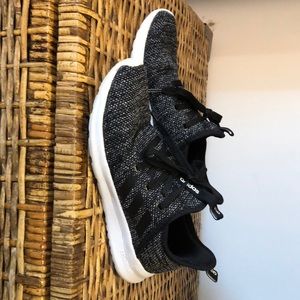 Adidas cloud foam shoes